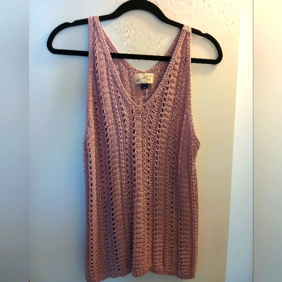 Universal Thread crochet tank size L - Picture 1 of 5